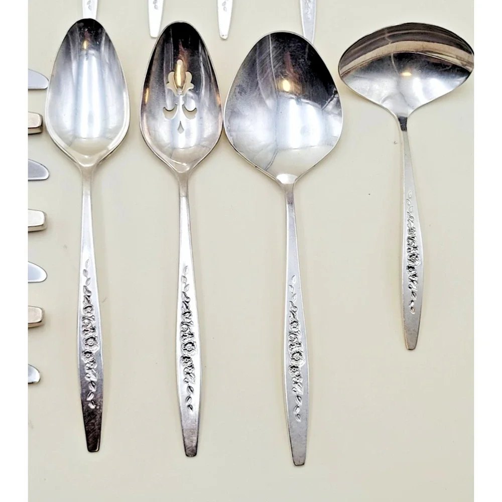 International Deep Silver LAUREL 46 Pc Wood Case Serving Utensils Embossed